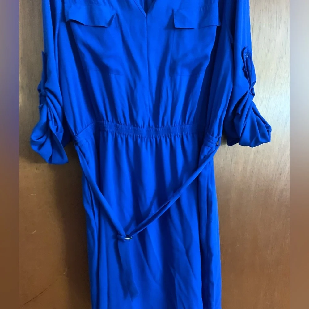 Women’s Dress - Picture 2 of 5